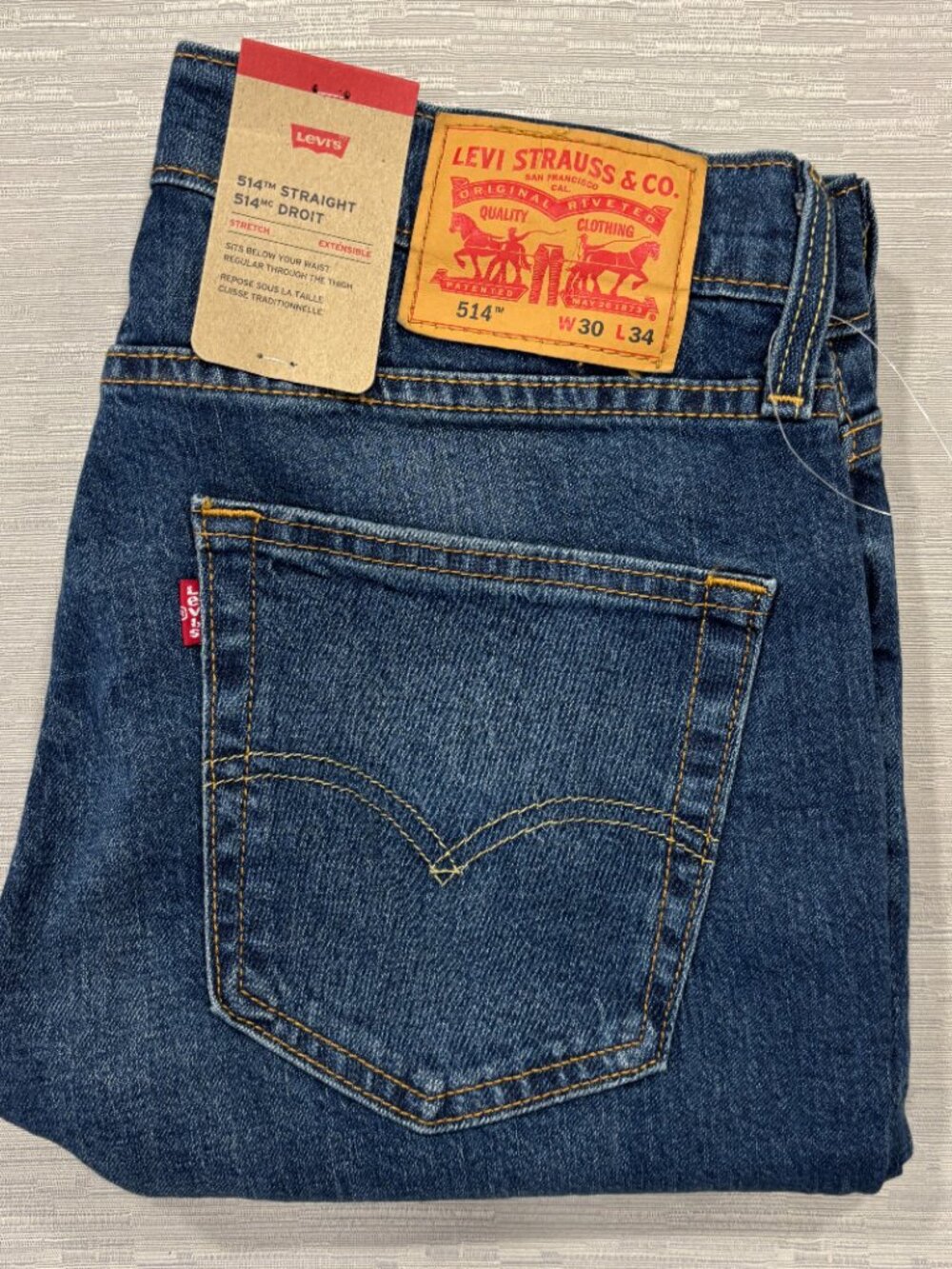 Levis 514 Jeans Mens 30 x 34 Straight Leg Regular Fit Medium Wash Denim Pants